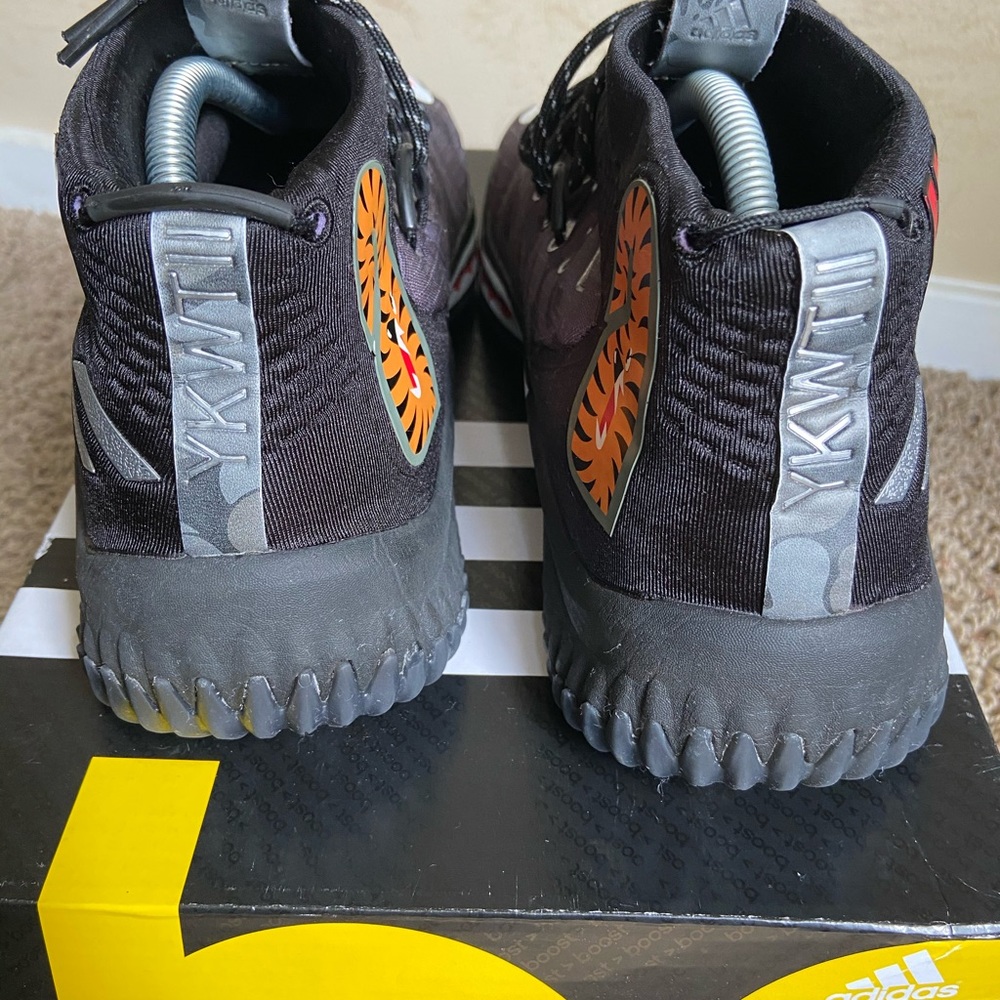 😎😎SOLD😎😎Adidas DAME 4 BAPE Black Camo - Picture 7 of 16
